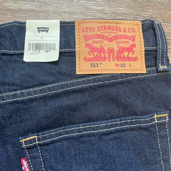 LEVIS jean shorts 32 NWT - Picture 4 of 7